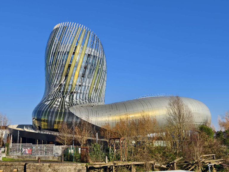 the cité du vin, wine museum in Bordeaux