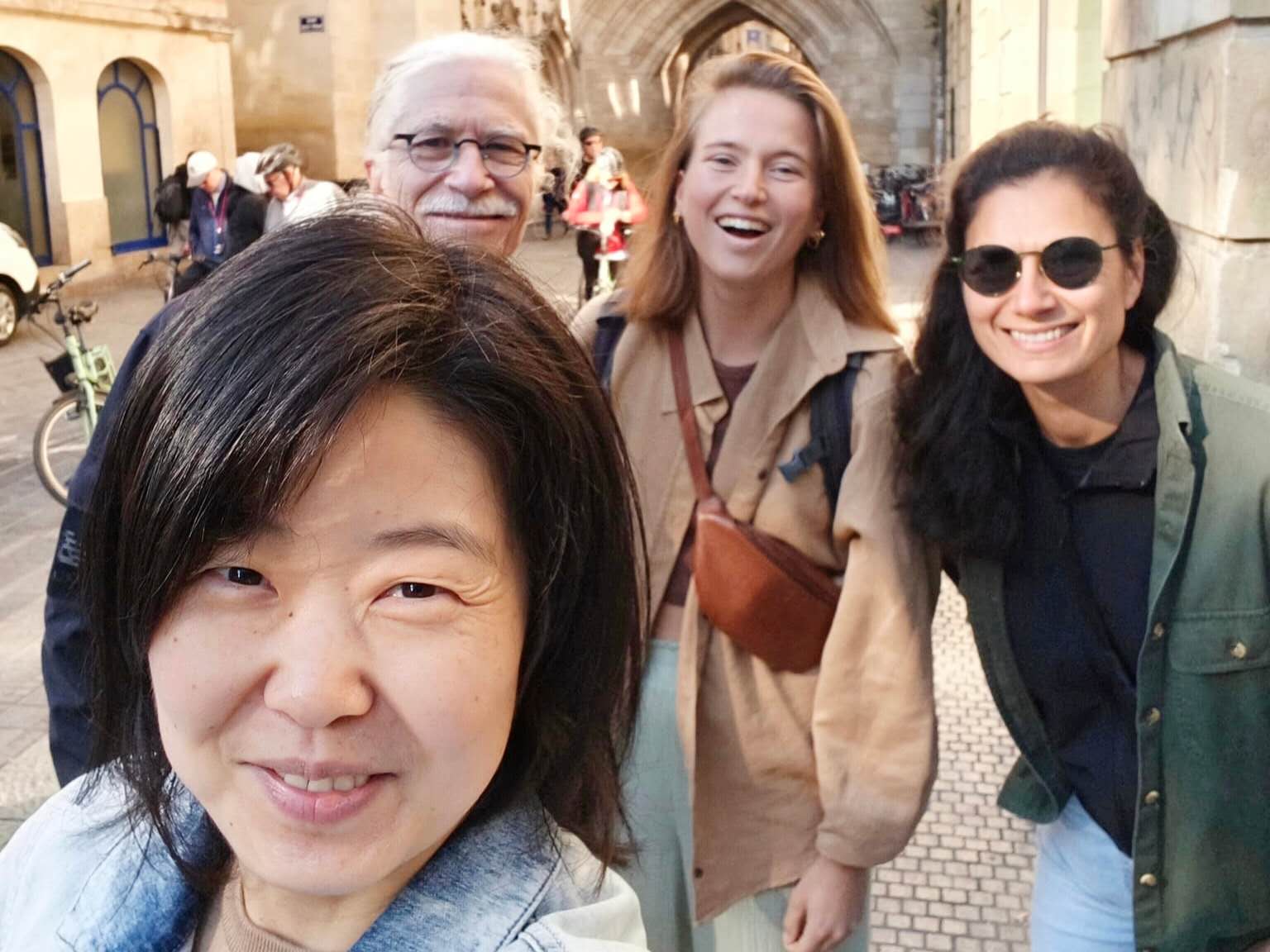 Travellers discovering Bordeaux with Beyond Bordeaux